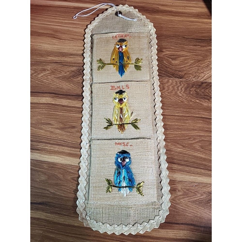 Vtg MCM Owl Straw Woven Mail Organizer Letter Bills Boho Wall Hanging Hippie